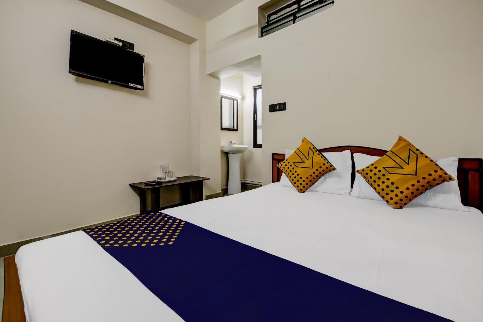 Spot On 73621 Srinivasa Boarding And Lodging Hotel Jalahalli Exterior photo