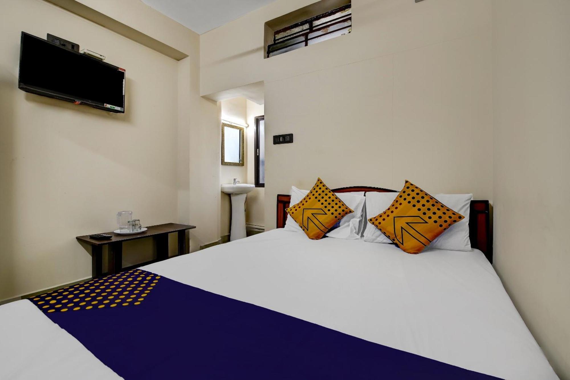 Spot On 73621 Srinivasa Boarding And Lodging Hotel Jalahalli Exterior photo